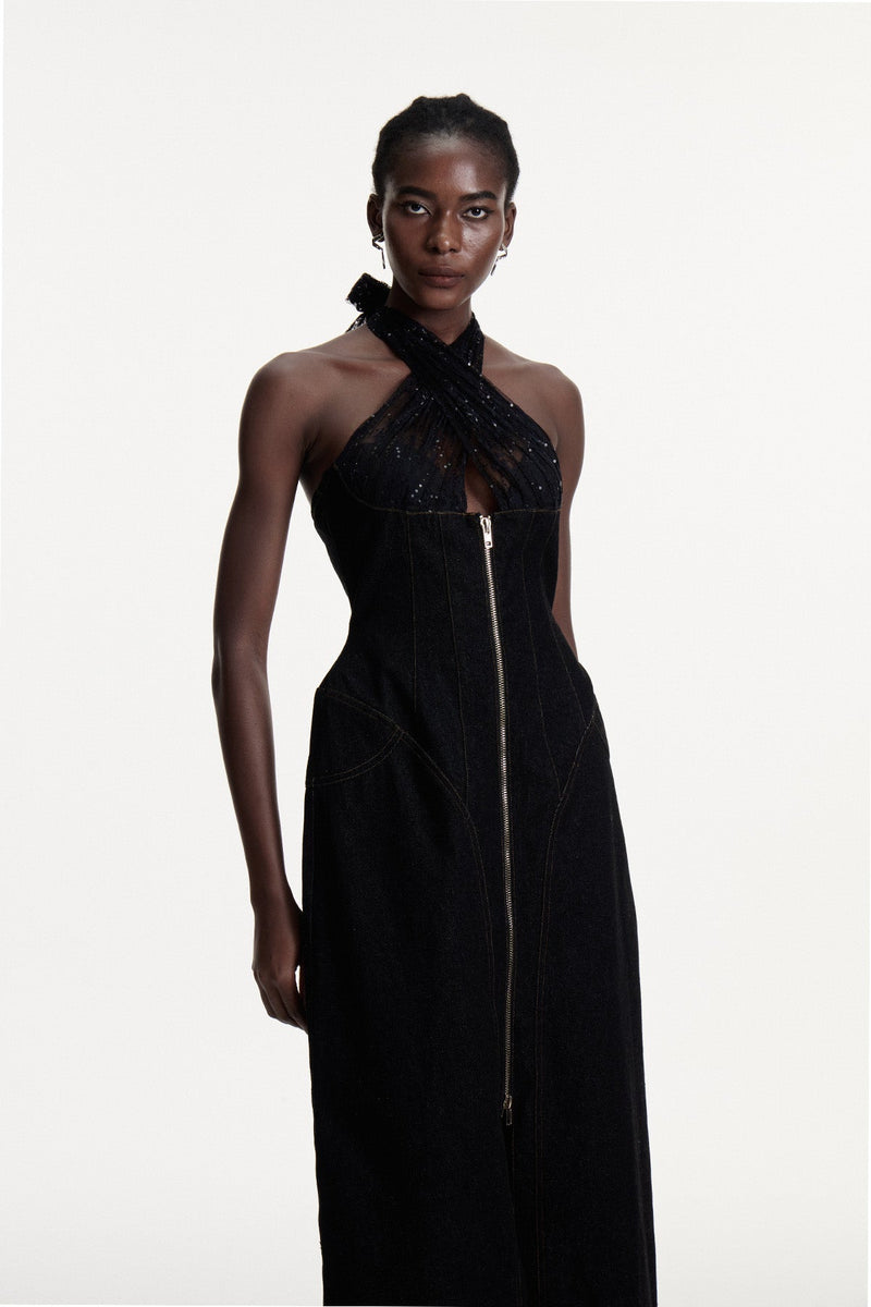 Beautifully Crafted Dress in a Classic Style