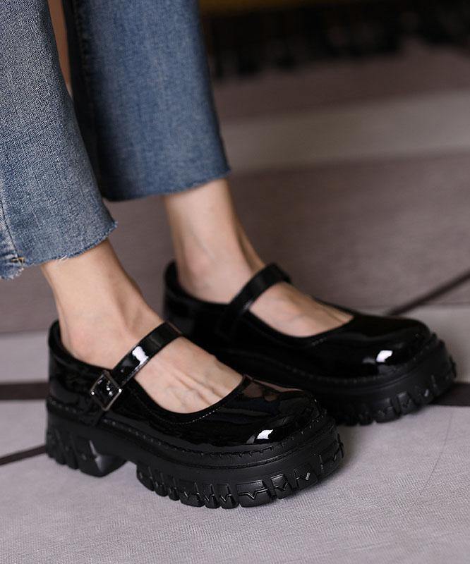 Elegantly Styled Shoes for Everyday Wear