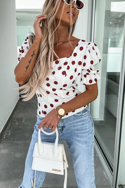 Well Tailored Top with a Graceful Silhouette