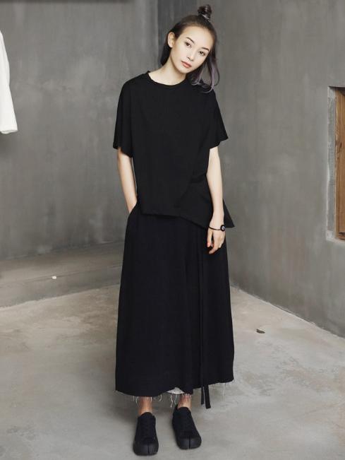 Beautifully Finished T-Shirt in a Timeless Design