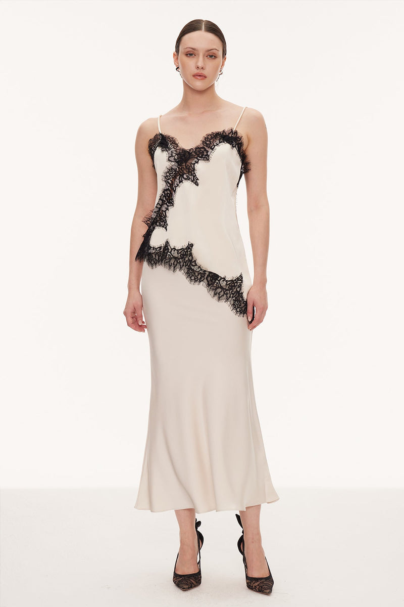 Polished Top with an Effortless Classic Look