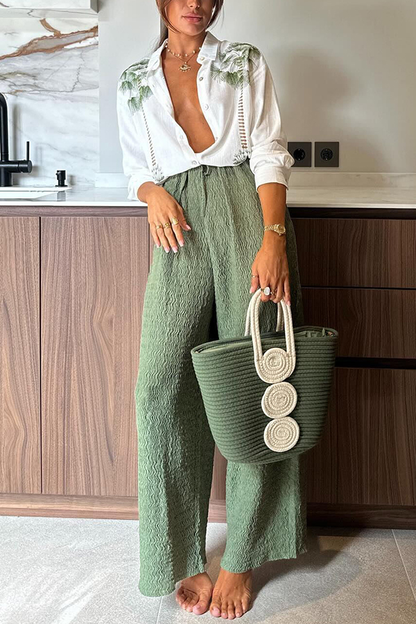 Sophisticated Blouse with a Clean Classic Look
