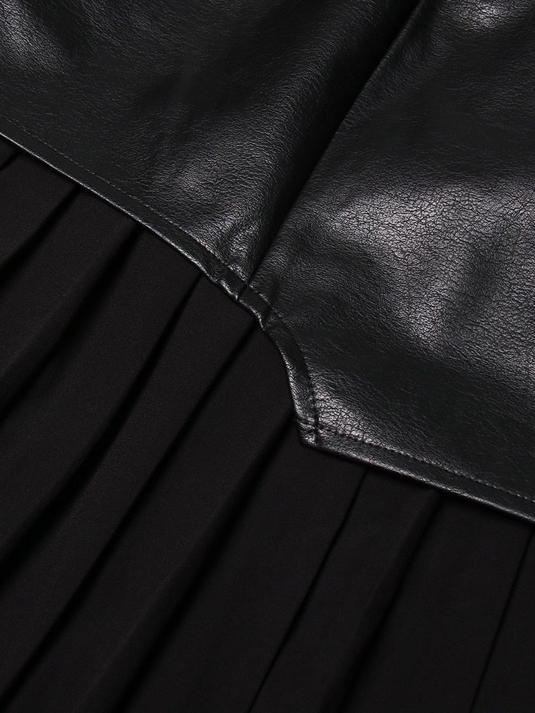 Effortlessly Elegant Garment with a Timeless Design