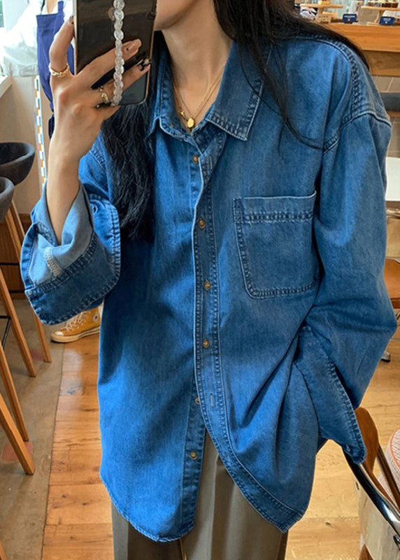 Classic Vintage Shirt with a Flattering Fit