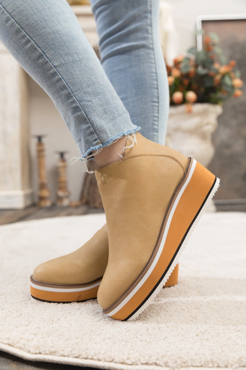 Beautifully Finished Boots in a Timeless Design