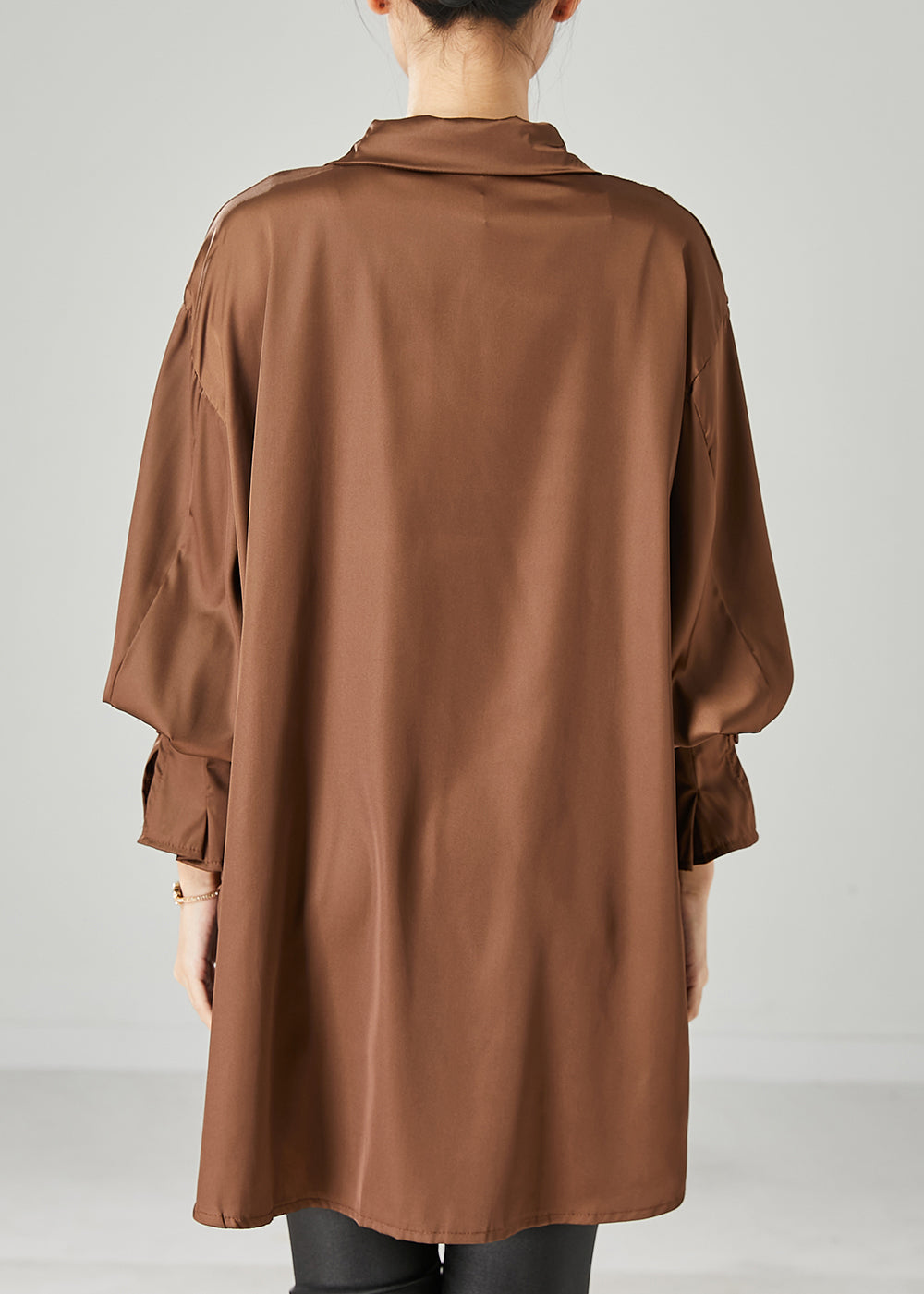 Beautifully Crafted Blouse in a Classic Style