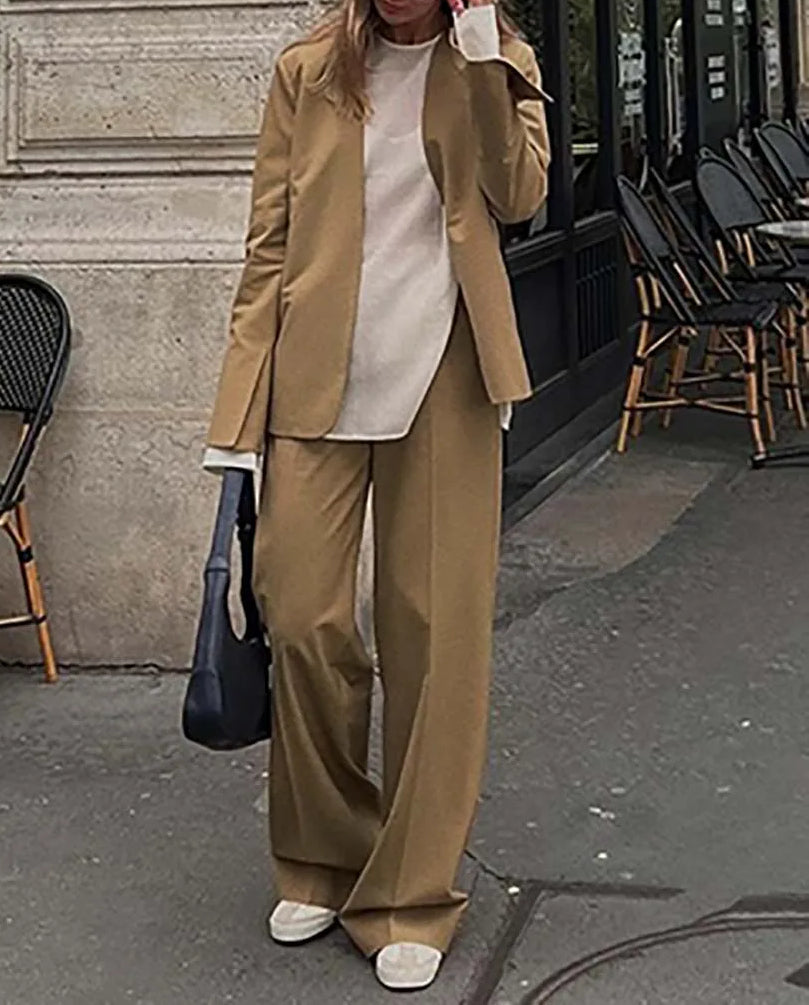 Sophisticated Trousers with a Clean Classic Look