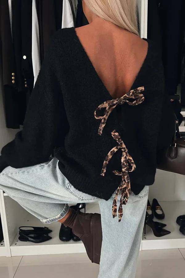 Beautifully Finished Sweater in a Timeless Design