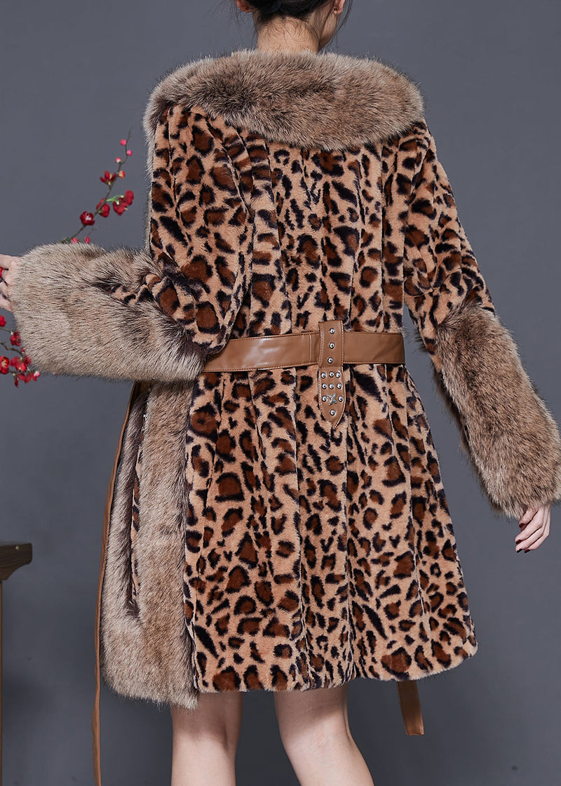 Beautifully Finished Coat in a Timeless Design