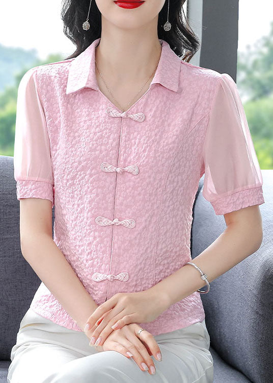 Classic Vintage Shirt with a Flattering Fit