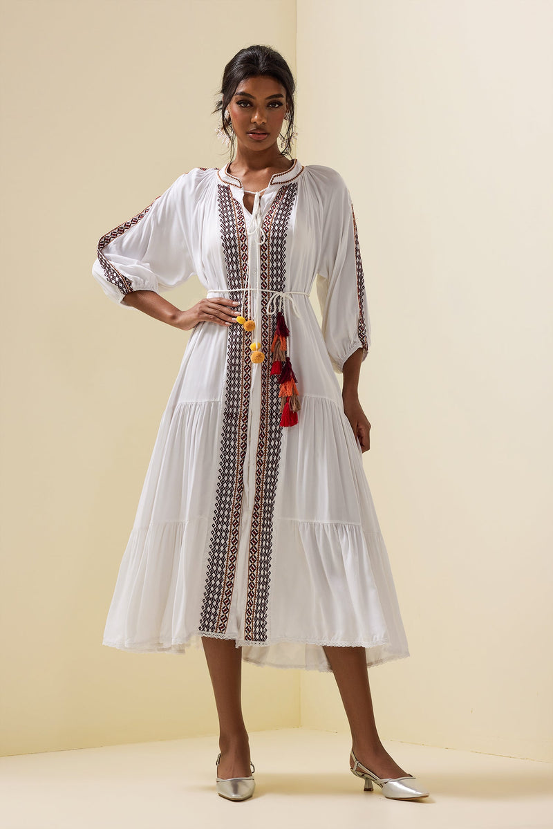 Effortlessly Elegant Dress with a Timeless Design