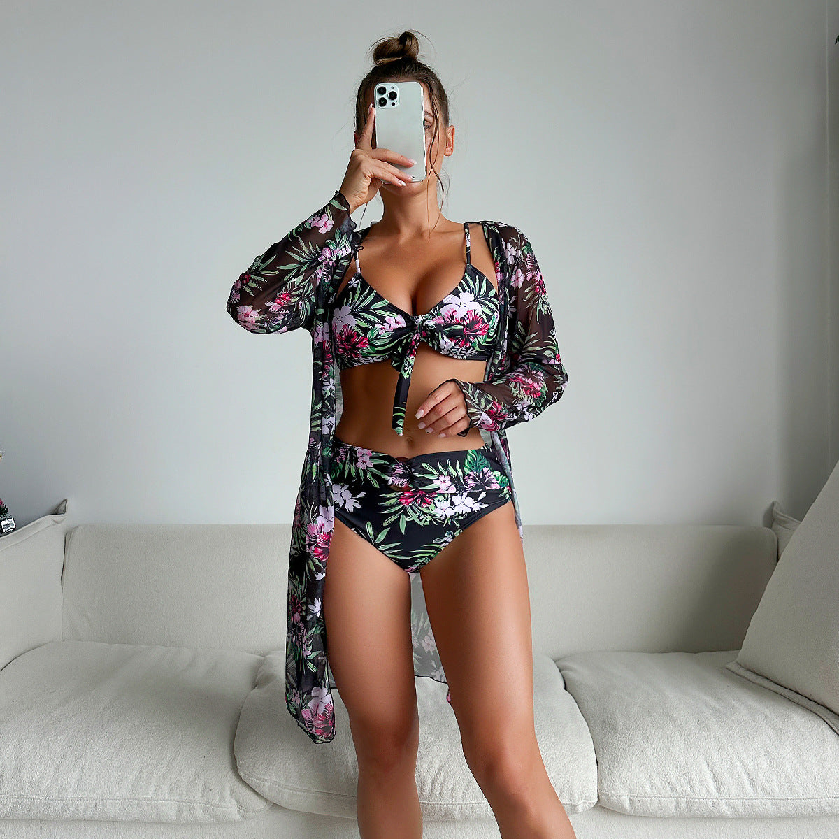 Effortlessly Elegant Bikini with a Timeless Design