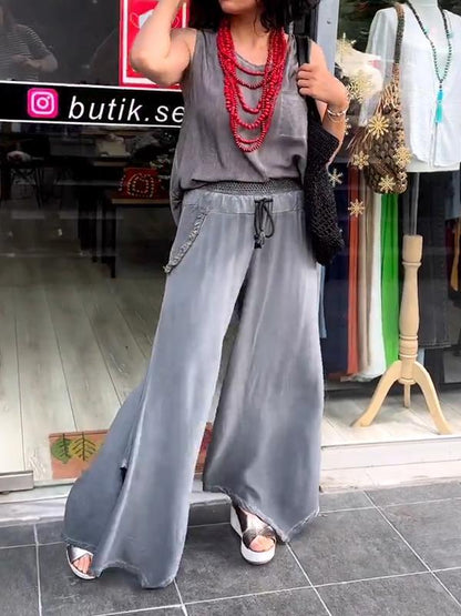 Sophisticated Garment with a Clean Classic Look