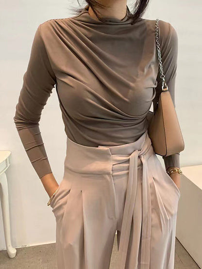 Effortlessly Elegant T-Shirt with a Timeless Design