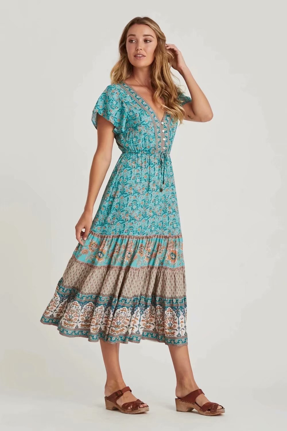 Polished Dress with an Effortless Classic Look