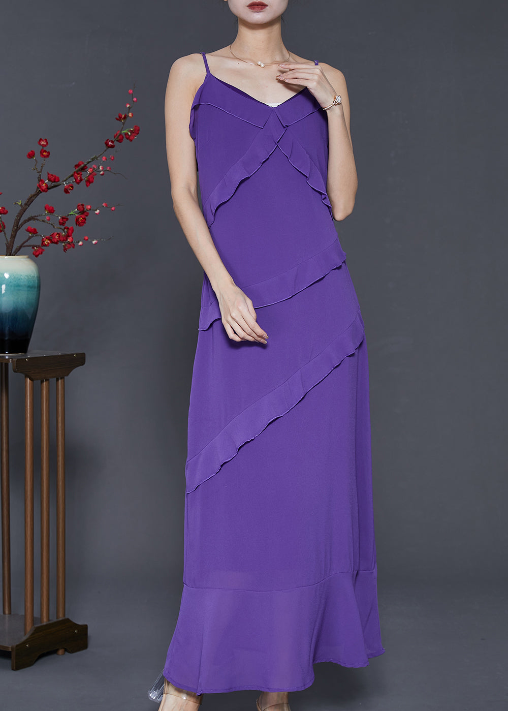 Well Tailored Dress with a Graceful Silhouette