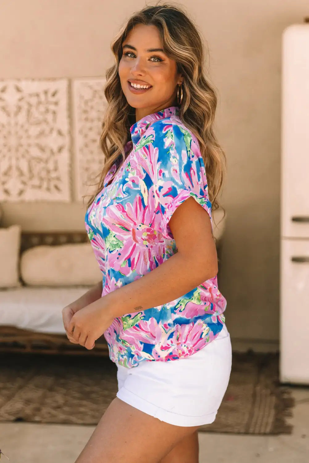 Sophisticated Blouse with a Clean Classic Look
