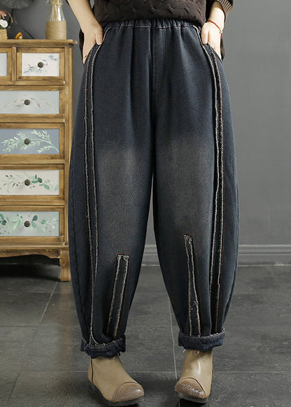 Effortlessly Elegant Pants with a Timeless Design