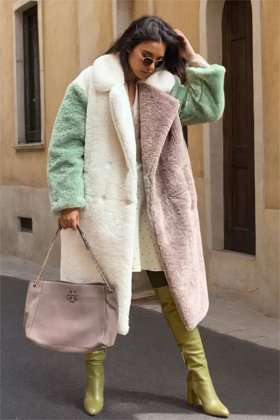 Effortlessly Elegant Coat with a Timeless Design