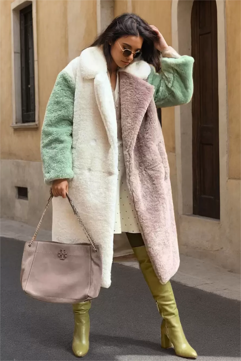 Effortlessly Elegant Coat with a Timeless Design