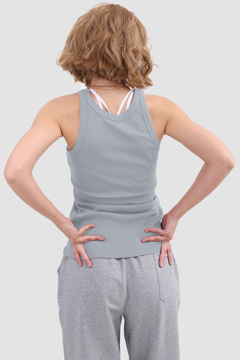 Well Tailored Top with a Graceful Silhouette