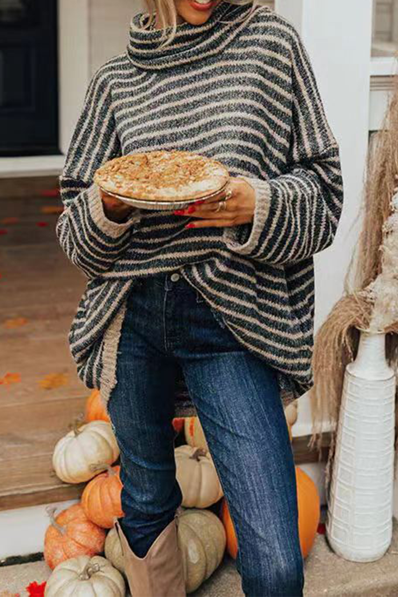 Effortlessly Elegant Sweater with a Timeless Design