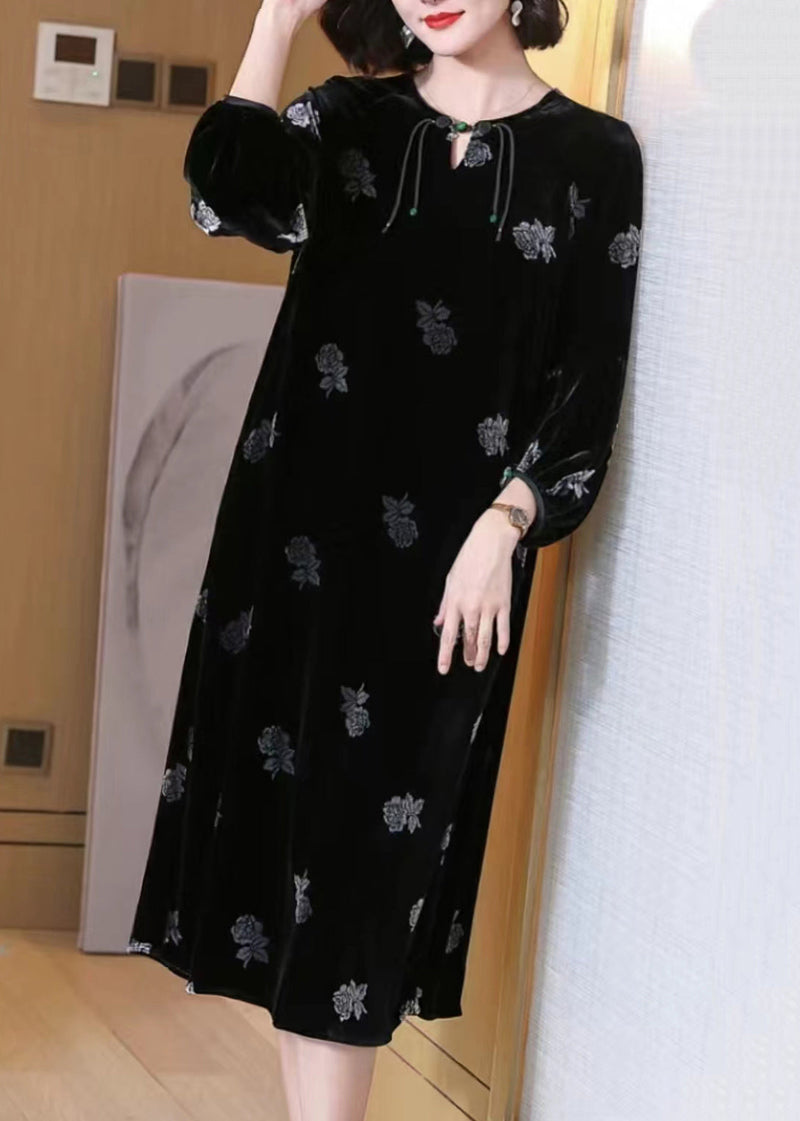 Classic Vintage Dress with a Flattering Fit