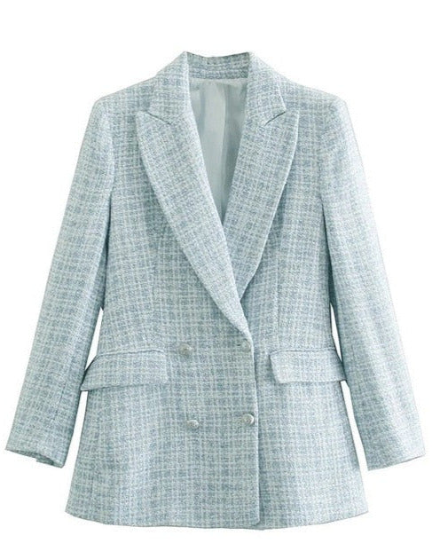 Sophisticated Garment with a Clean Classic Look