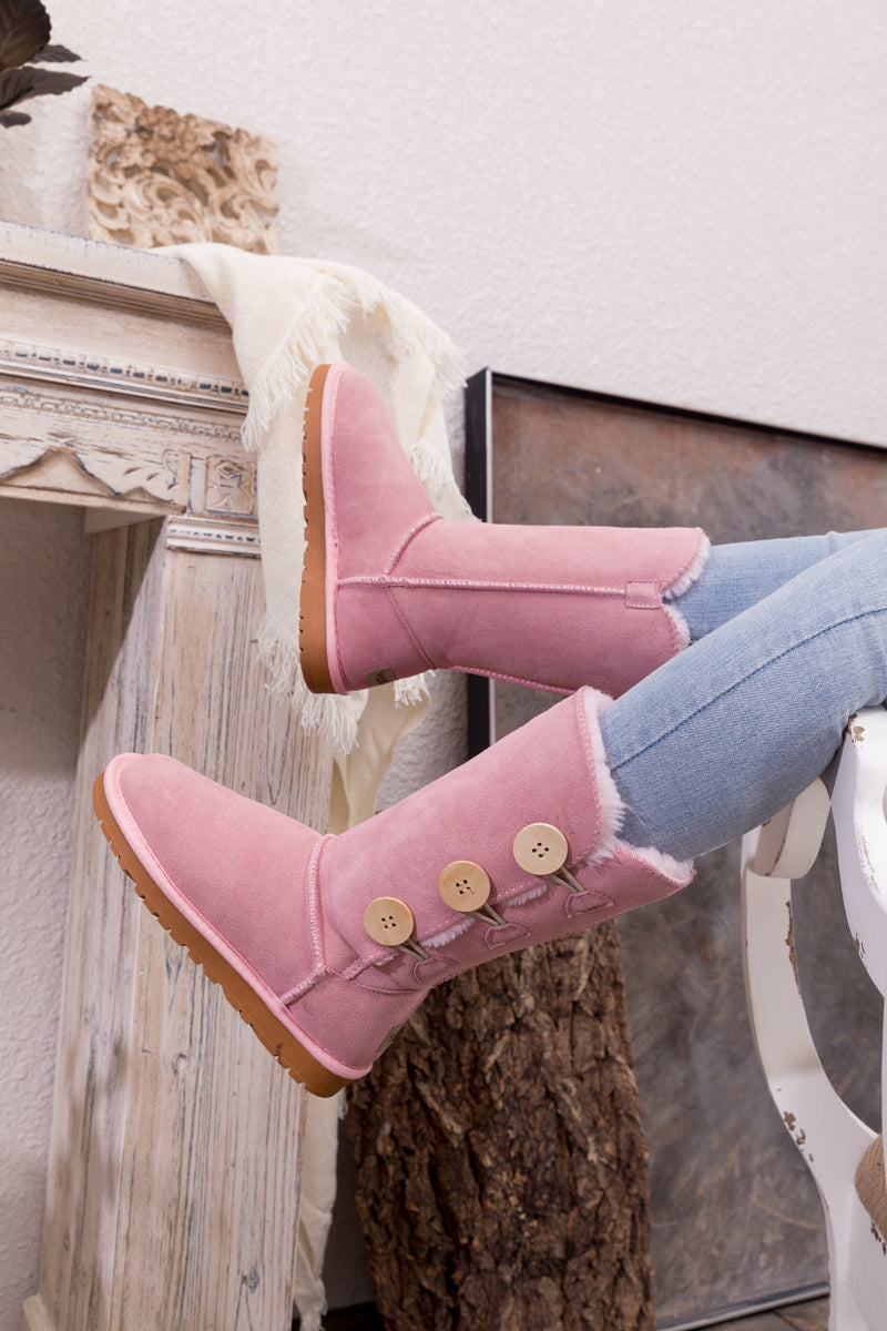 Classic Vintage Boots with a Flattering Fit