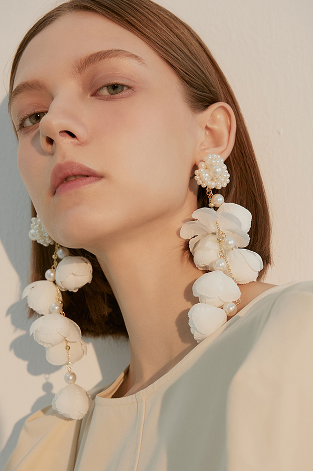 Beautifully Finished Garment in a Timeless Design