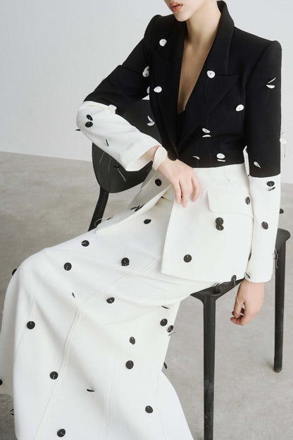 Well Tailored Garment with a Graceful Silhouette