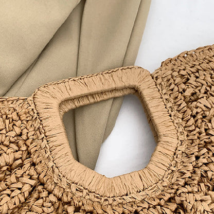 Gracefully Styled Bag for Any Occasion