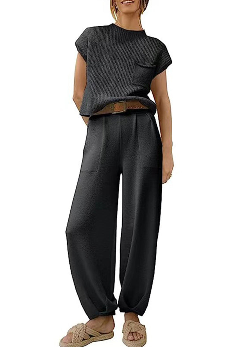 Well Tailored T-Shirt with a Graceful Silhouette