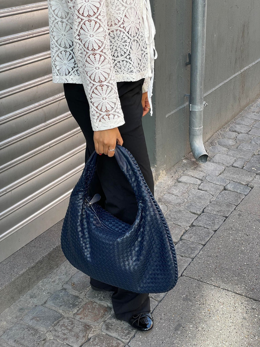 Classic Vintage Bag with a Flattering Fit