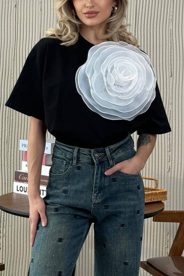 Polished T-Shirt with an Effortless Classic Look
