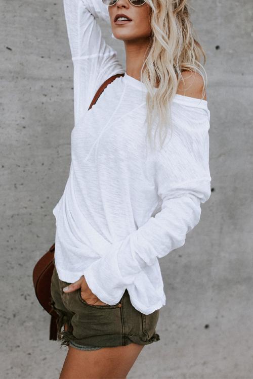 Effortlessly Elegant T-Shirt with a Timeless Design
