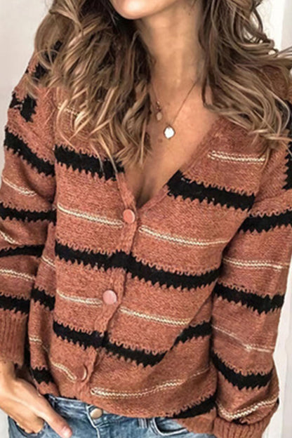 Well Tailored Sweater with a Graceful Silhouette