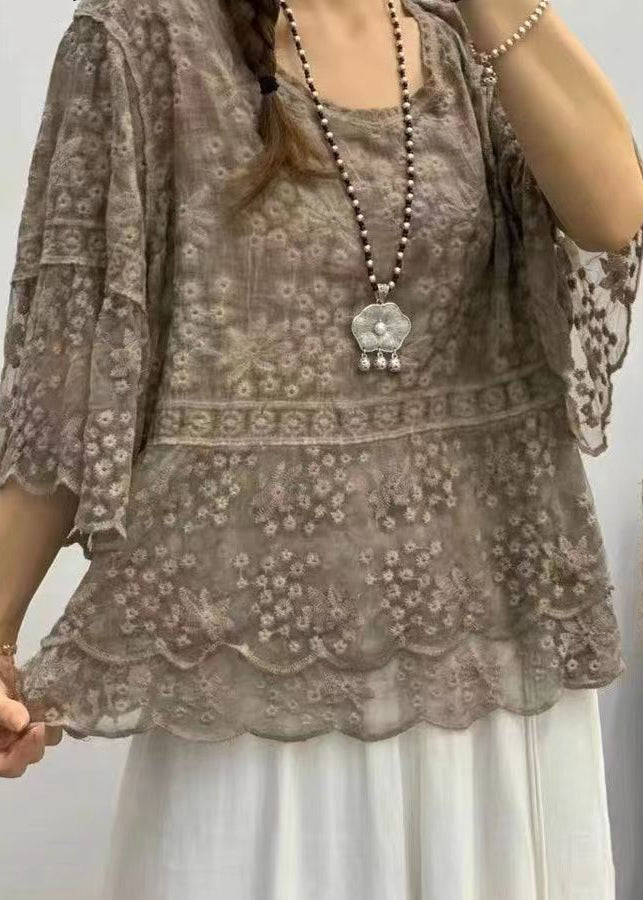 Sophisticated Blouse with a Clean Classic Look
