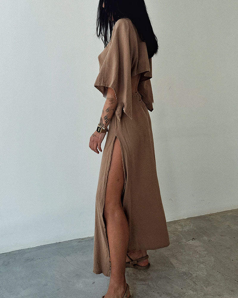 Beautifully Finished Dress in a Timeless Design