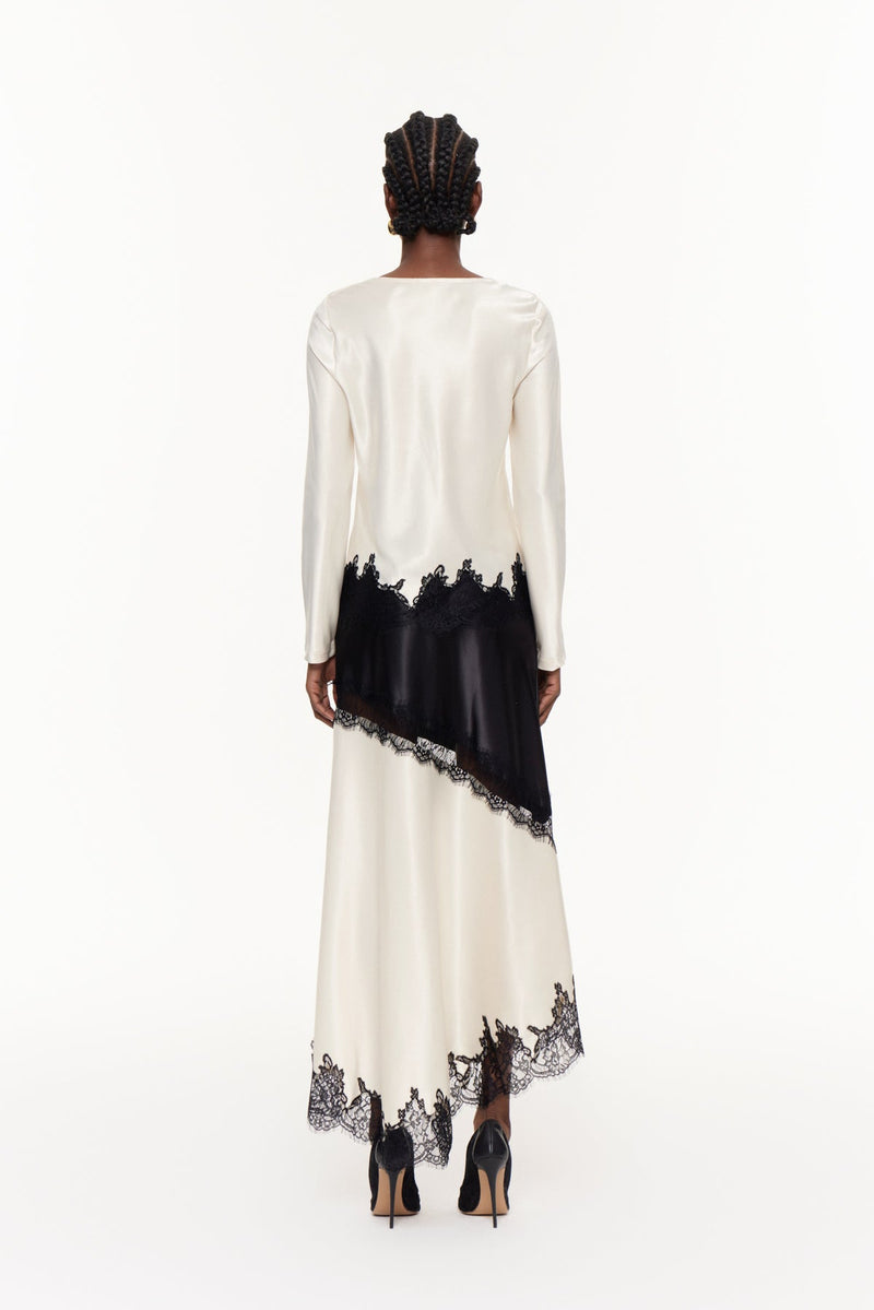 Beautifully Finished Garment in a Timeless Design