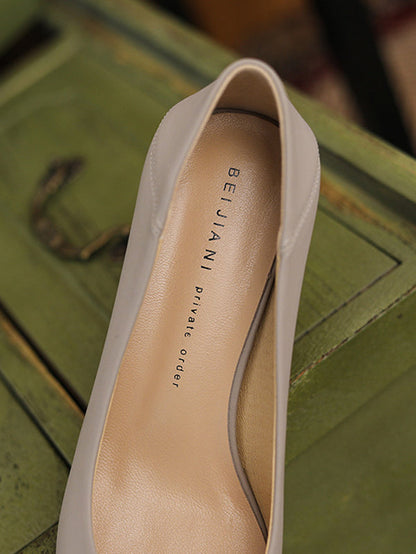 A Vintage Style Shoes with Delicate Timeless Details
