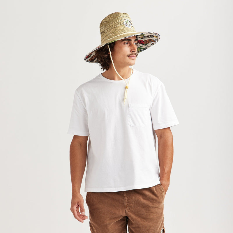 Gracefully Styled Garment for Any Occasion