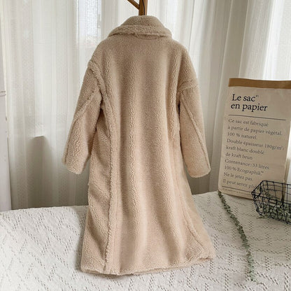 Gracefully Styled Coat for Any Occasion