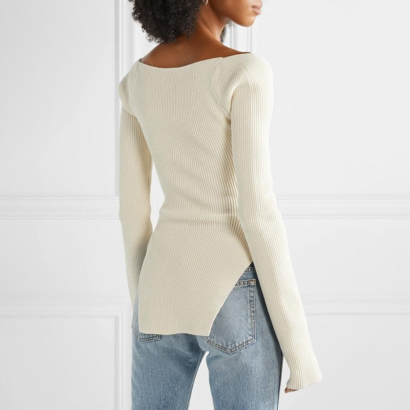 Well Tailored Top with a Graceful Silhouette