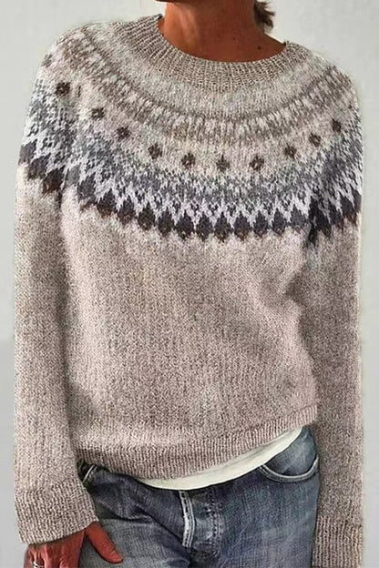 Well Tailored Sweater with a Graceful Silhouette