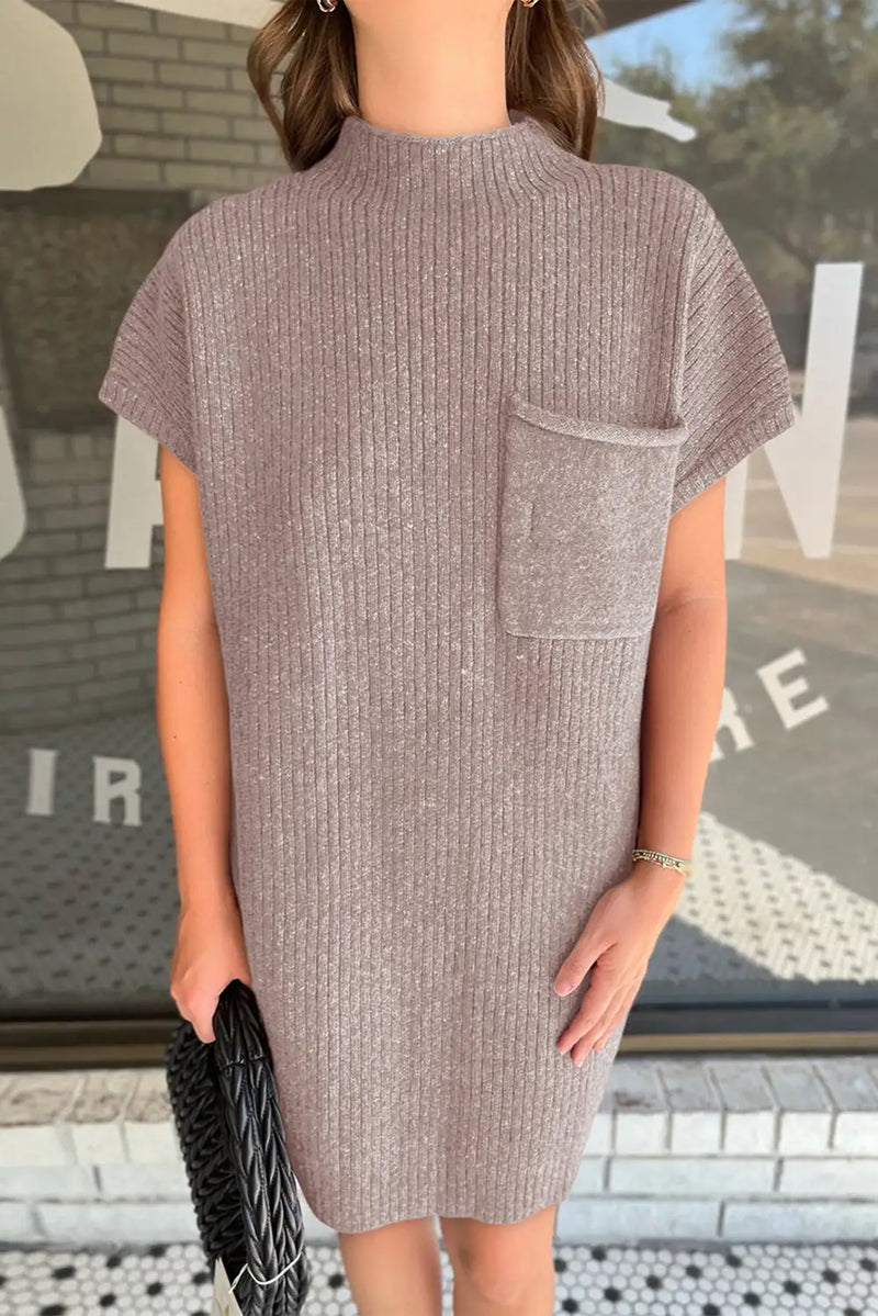 Well Tailored Sweater with a Graceful Silhouette