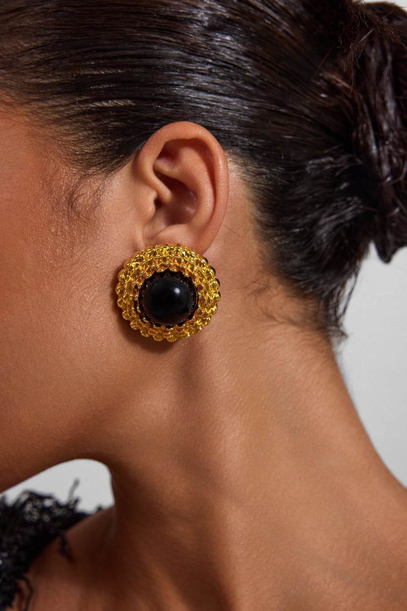 Beautifully Finished Garment in a Timeless Design