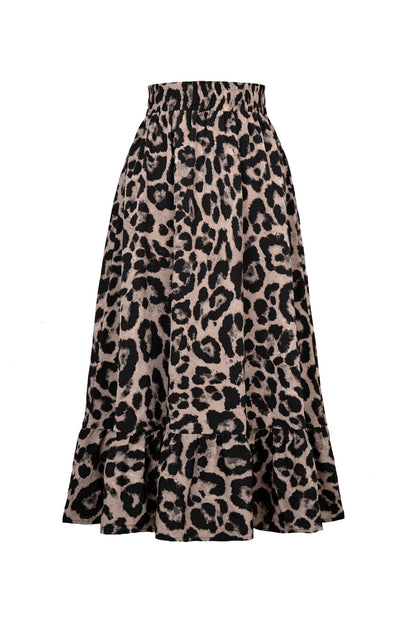 Effortlessly Elegant Garment with a Timeless Design