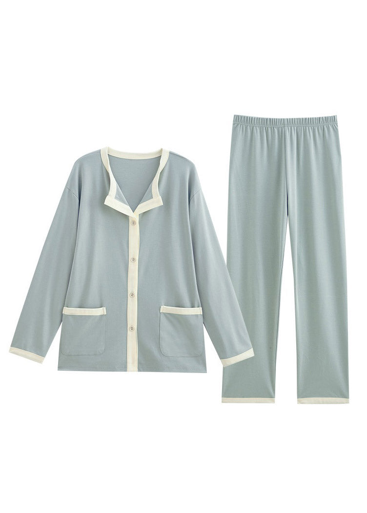 Well Tailored Garment with a Graceful Silhouette