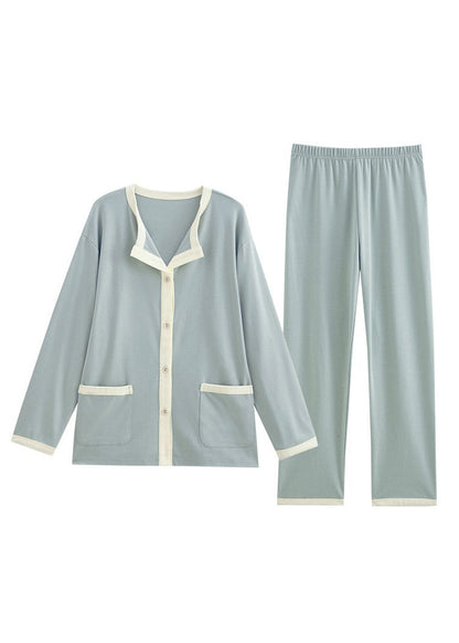 Well Tailored Garment with a Graceful Silhouette